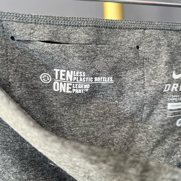 Nike dri fit capri - Picture 7 of 9